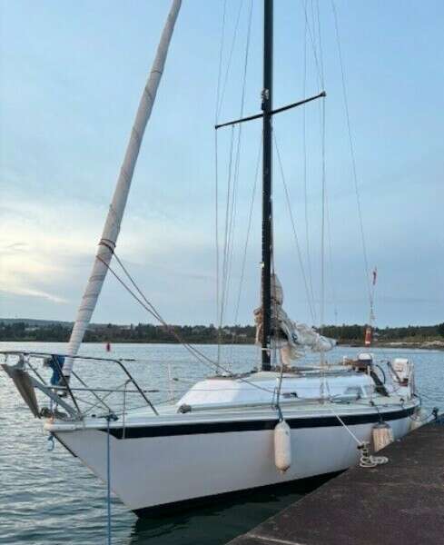 30ft Ericson Yacht For Sale