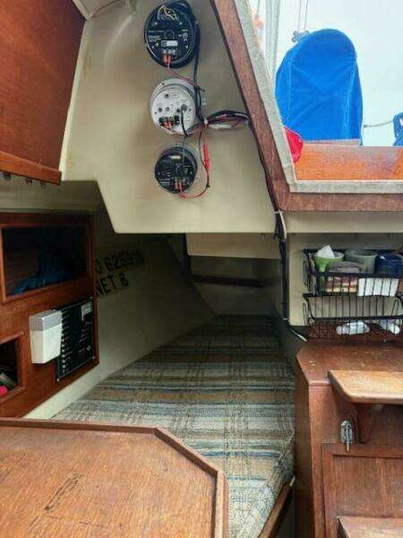 30ft Ericson Yacht For Sale