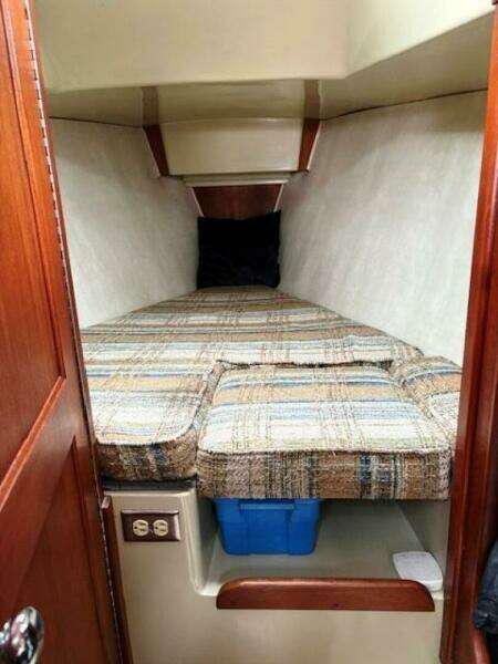 30ft Ericson Yacht For Sale