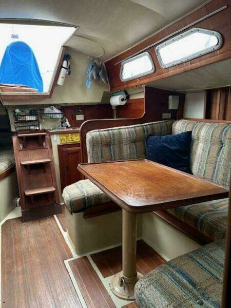 30ft Ericson Yacht For Sale