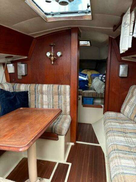 30ft Ericson Yacht For Sale