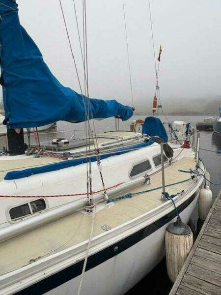 30ft Ericson Yacht For Sale