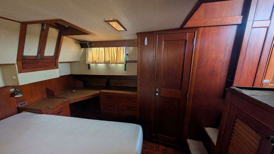 42ft Grand Banks Yacht For Sale