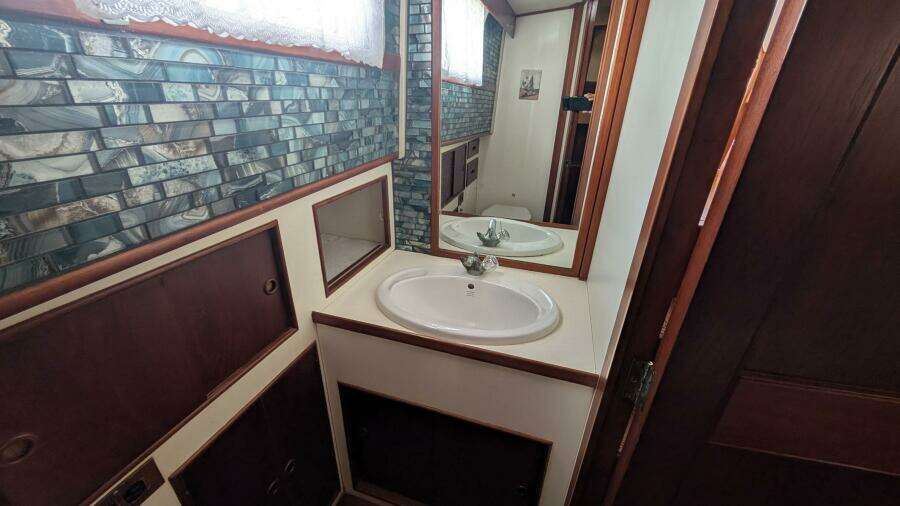 42ft Grand Banks Yacht For Sale