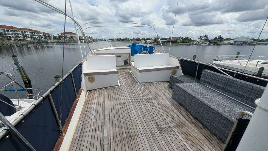 42ft Grand Banks Yacht For Sale