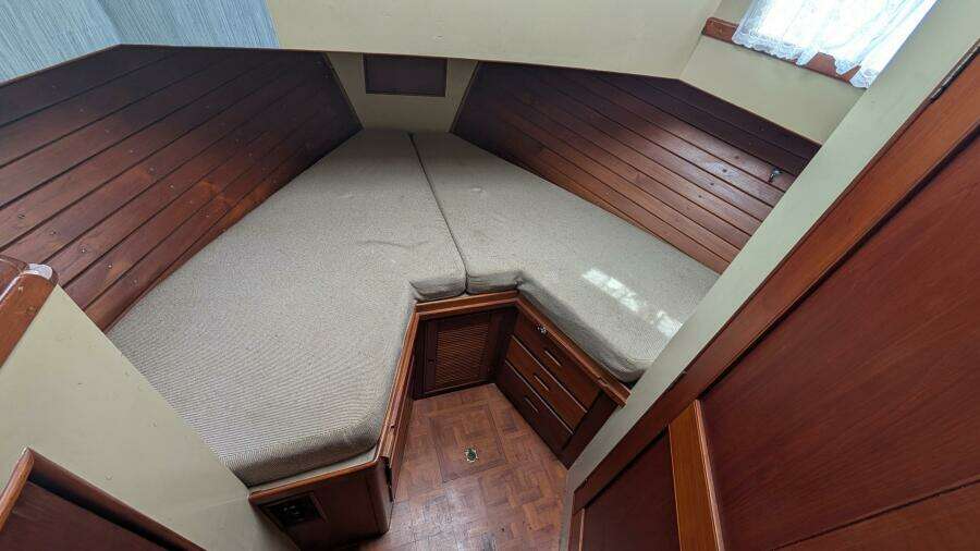 42ft Grand Banks Yacht For Sale