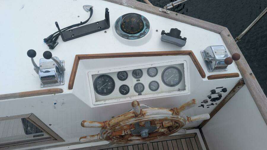 42ft Grand Banks Yacht For Sale