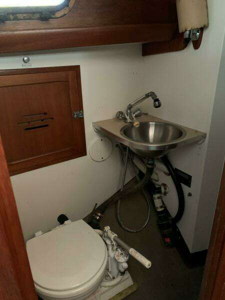 35ft Hinckley Yacht For Sale