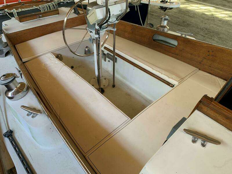 35ft Hinckley Yacht For Sale