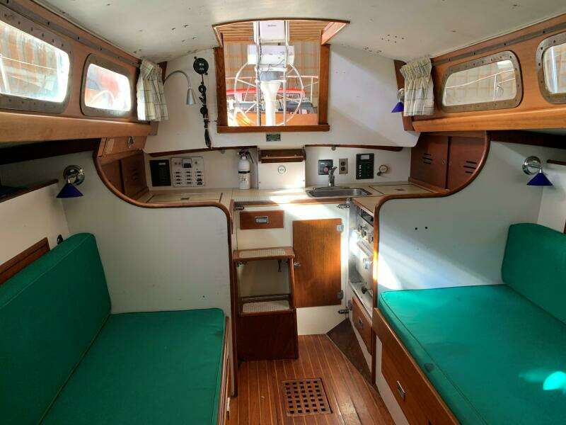 35ft Hinckley Yacht For Sale