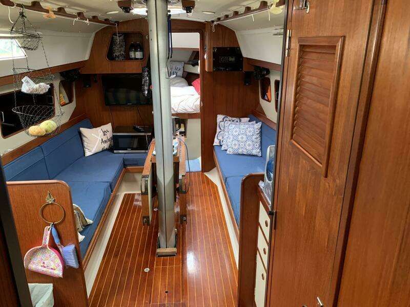 Andiamo 38ft C amp C Yacht For Sale