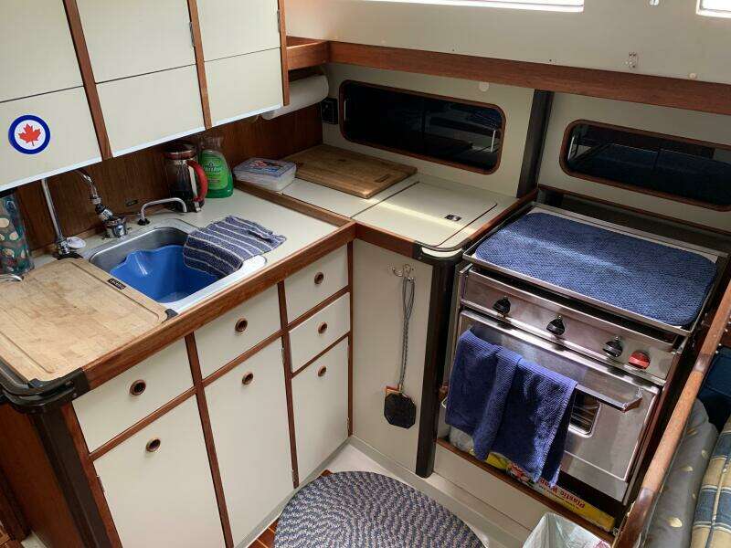 Andiamo 38ft C amp C Yacht For Sale