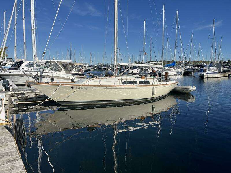 Andiamo 38ft C amp C Yacht For Sale