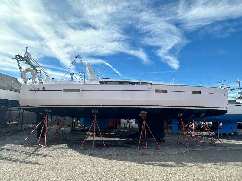 45ft Beneteau Yacht For Sale