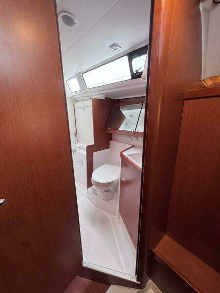 45ft Beneteau Yacht For Sale