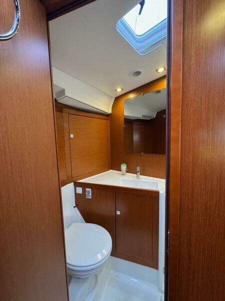 45ft Beneteau Yacht For Sale