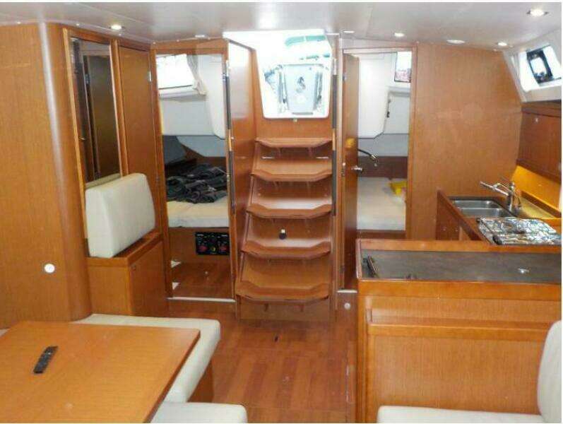 45ft Beneteau Yacht For Sale