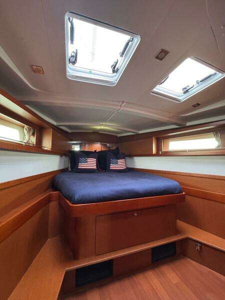 45ft Beneteau Yacht For Sale