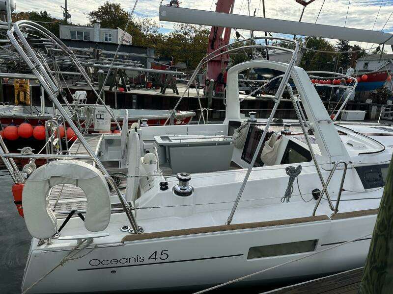 45ft Beneteau Yacht For Sale