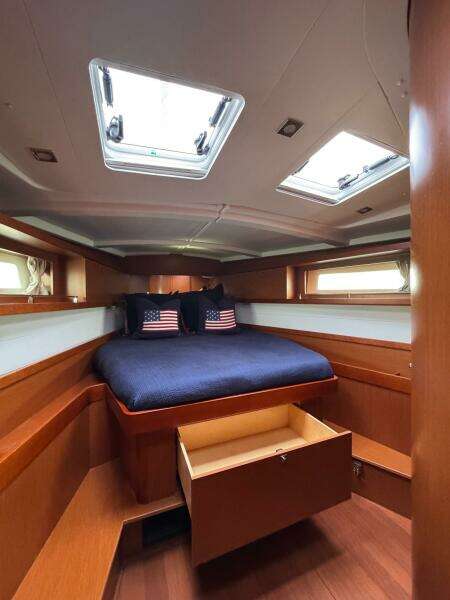 45ft Beneteau Yacht For Sale