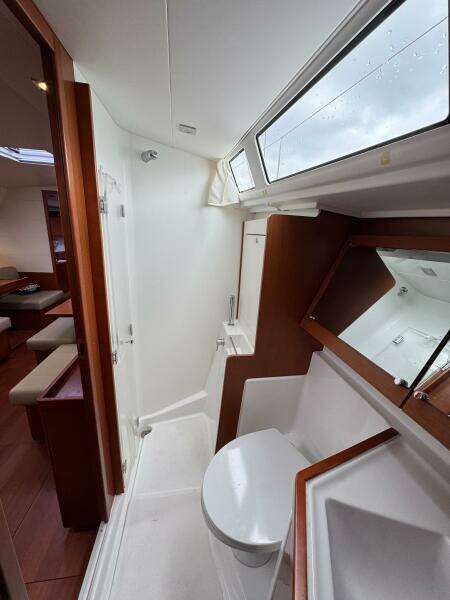 45ft Beneteau Yacht For Sale