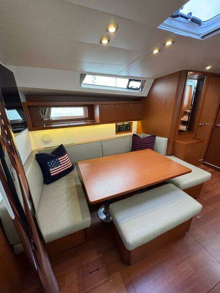 45ft Beneteau Yacht For Sale