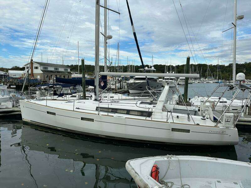 45ft Beneteau Yacht For Sale