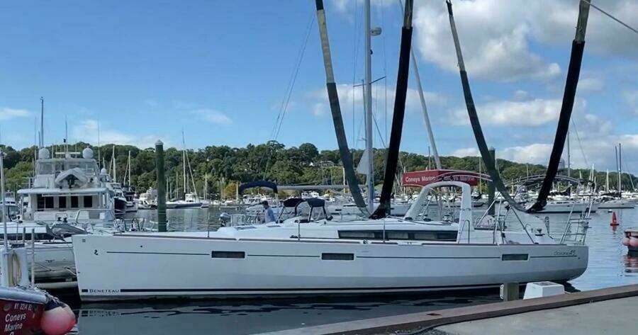 45ft Beneteau Yacht For Sale