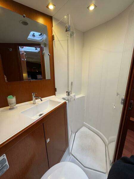 45ft Beneteau Yacht For Sale