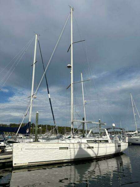 45ft Beneteau Yacht For Sale