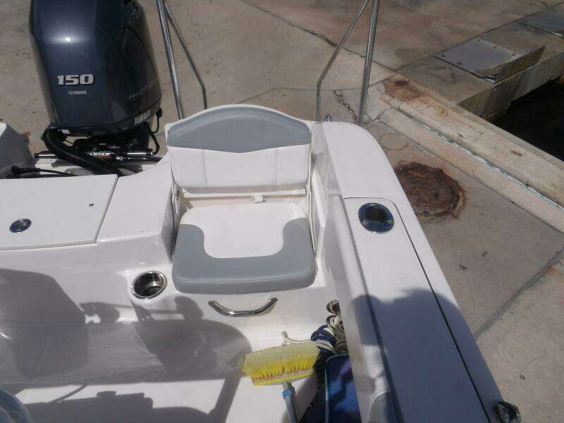 18ft Robalo Yacht For Sale