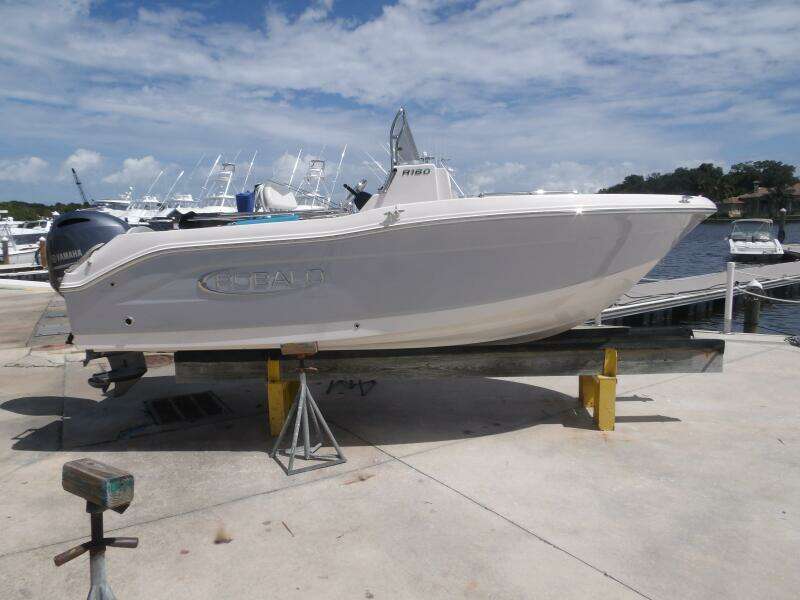 18ft Robalo Yacht For Sale