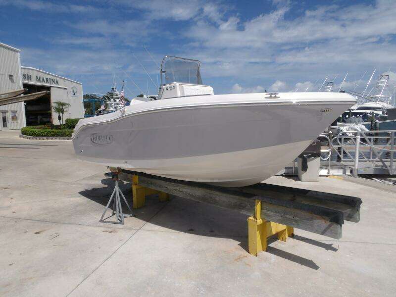 18ft Robalo Yacht For Sale