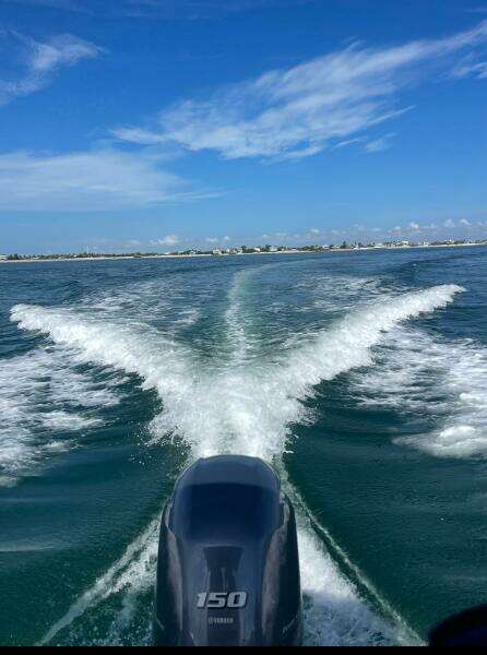 18ft Robalo Yacht For Sale