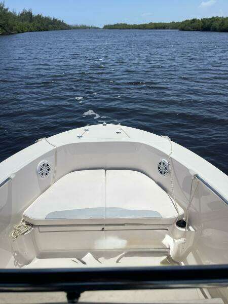 18ft Robalo Yacht For Sale