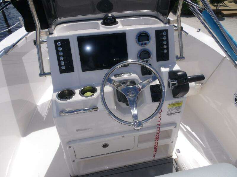 18ft Robalo Yacht For Sale