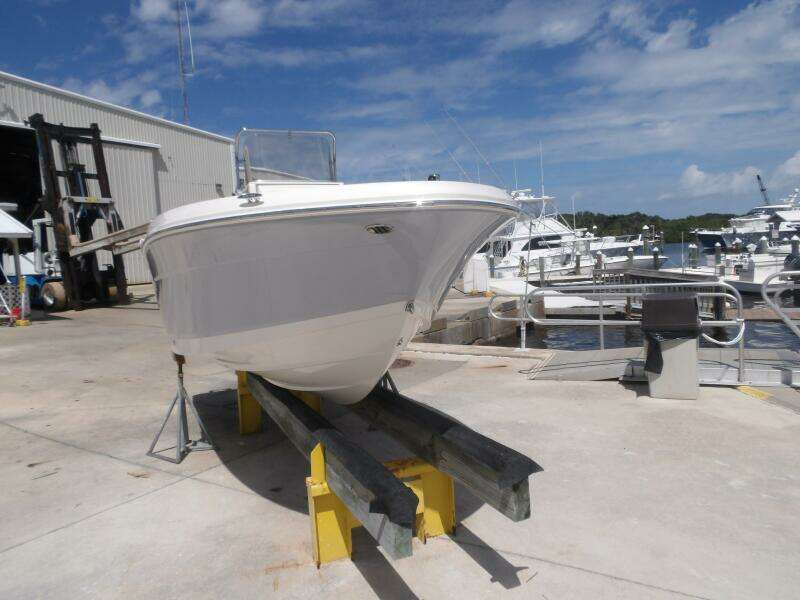 18ft Robalo Yacht For Sale