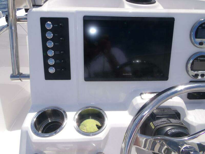 18ft Robalo Yacht For Sale