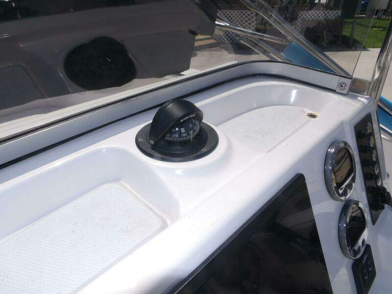 18ft Robalo Yacht For Sale