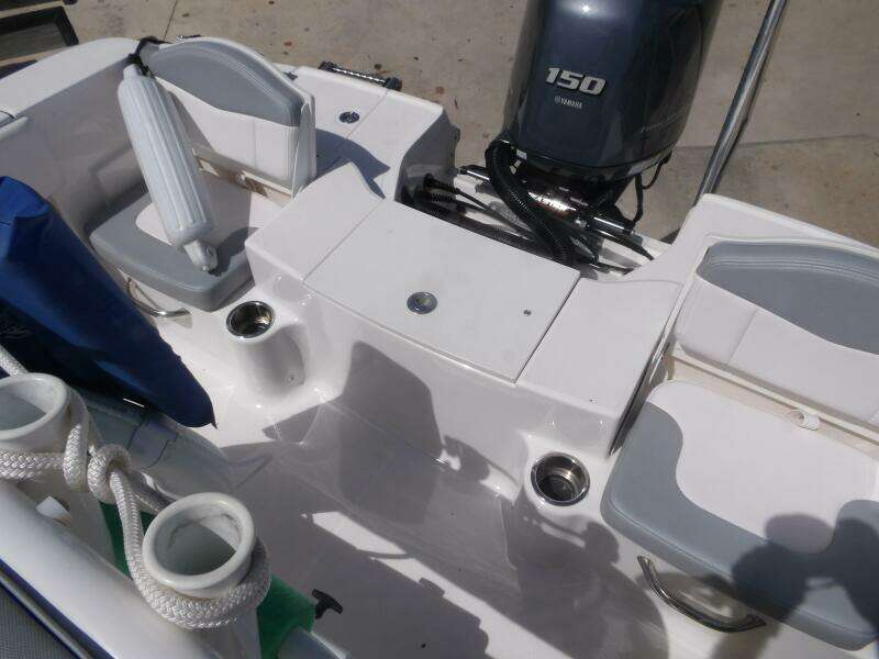 18ft Robalo Yacht For Sale