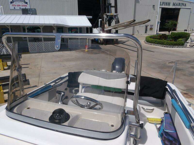 18ft Robalo Yacht For Sale