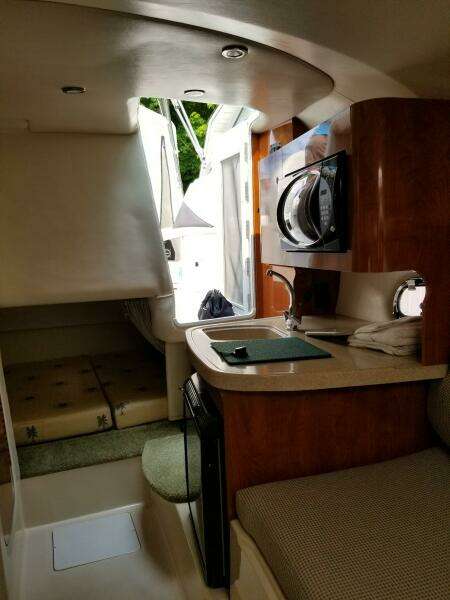 24ft Four Winns Yacht For Sale