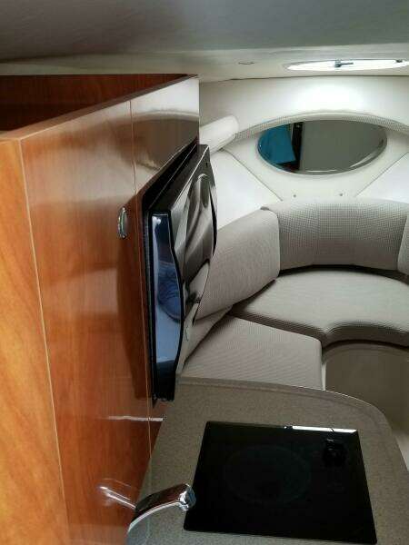 24ft Four Winns Yacht For Sale
