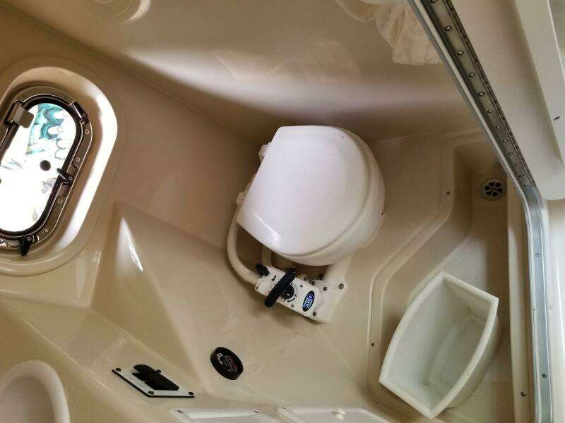 24ft Four Winns Yacht For Sale