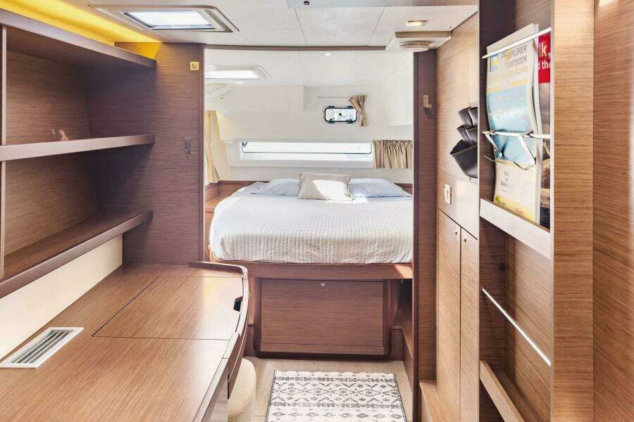 2020-lagoon-42-sail-9966407-20251002095048813-2.jpg