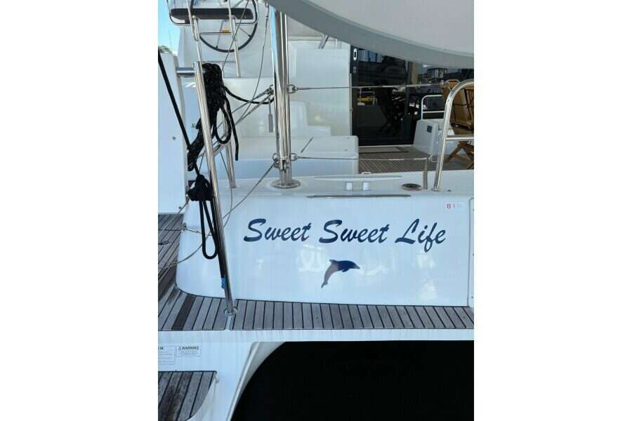 2020-lagoon-42-sail-9966407-20251006161856368-1-1.jpg