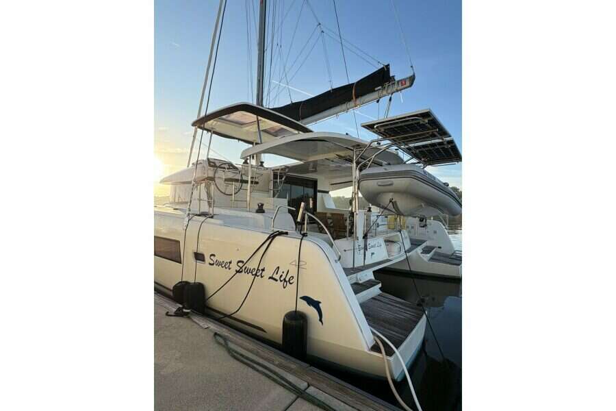 2020-lagoon-42-sail-9966407-20251006161832072-2.jpg