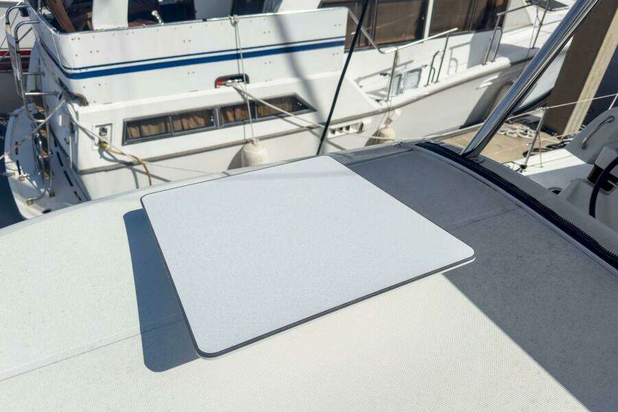 2020-lagoon-42-sail-9966407-20251002101004300-3.jpg