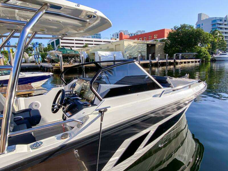 27ft Quarken Yacht For Sale