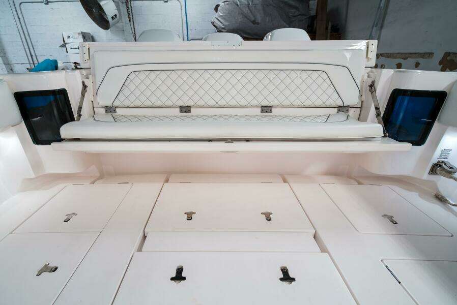 TIGHTEN UP 40ft Intrepid Yacht For Sale